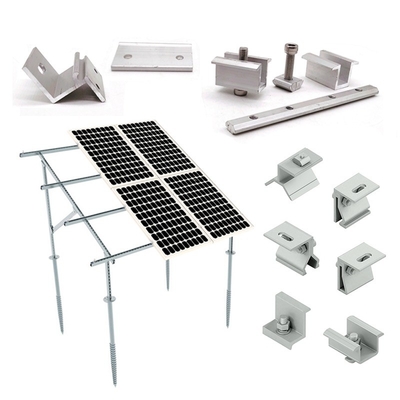 Sistema di montaggio a terra per l'installazione di pannelli solari fotovoltaici anodizzati per una massima efficienza