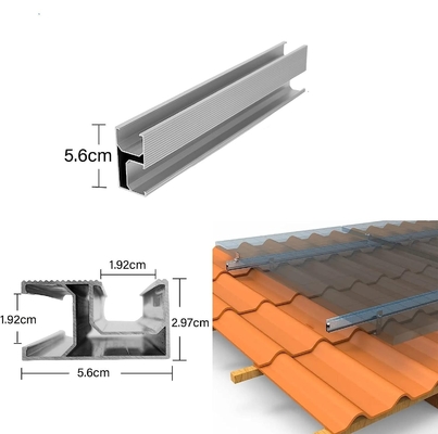 Installazione di pannelli fotovoltaici solidi e senza problemi con kit di rotaie in alluminio anodizzato