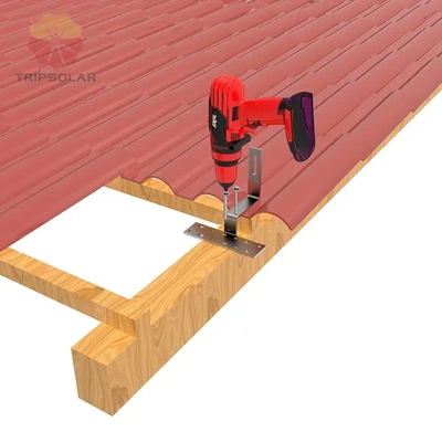 25-30 anni di vita utile e carico del vento di 60 m/s Europa Stock Tile Roof Solar Mounting System